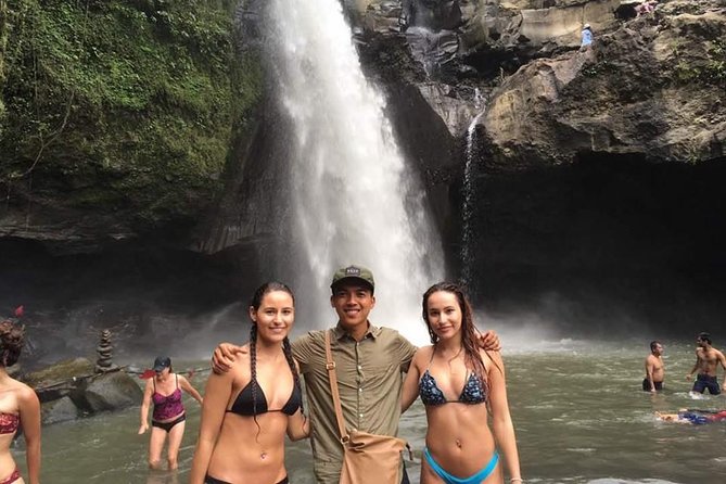 Blue Lagoon Snorkeling and Lunch with Visit Tegenungn Waterfall in Ubud - Indonesian lunch and a practical reset