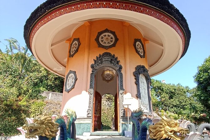 Brahmavihara Arama Banjar Hot Spring Ulundanu Bratan Private Tour - Ulun Danu Beratan beside the lake