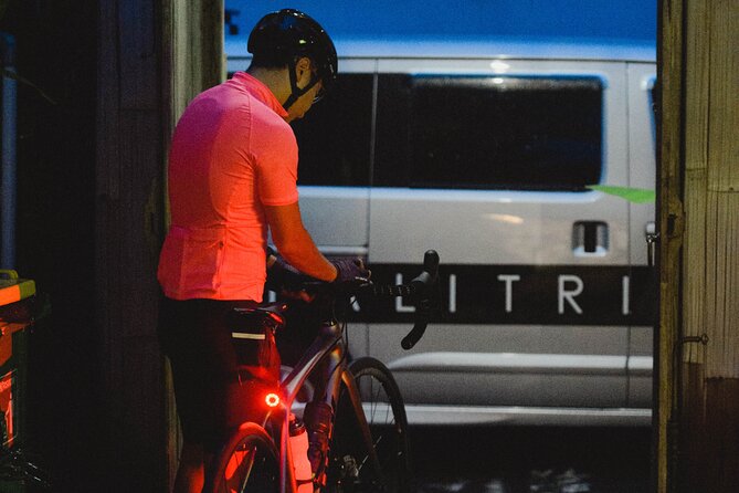 Cycling tour support and evacuation car - Comfort during rain, heat, and long transfers