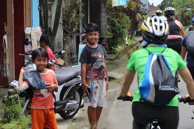 Downhill Cycling Ubud with Volcano, Rice Terrace and Educational - A Balinese breakfast gives the day a proper start