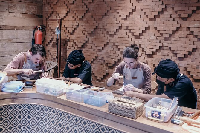 Exclusive Ubud Jewelry Making: Craft with a Pro Silversmith! - Making silver jewelry in Celuk