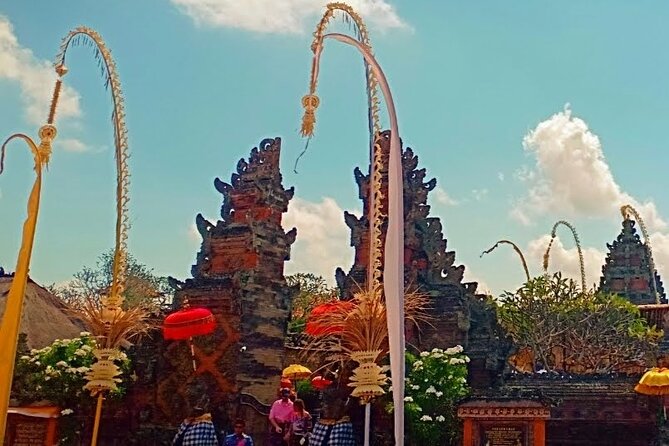 Experience Full Day to Bali Swing Temple and Monkey Forest - Ubud Monkey Forest and the Need to Guard Your Phone