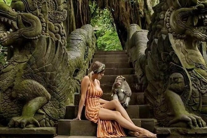 Explore Ubud Art Market, Monkey Forest and Rice Terraces - Tegenungan Waterfall for the Final Hour