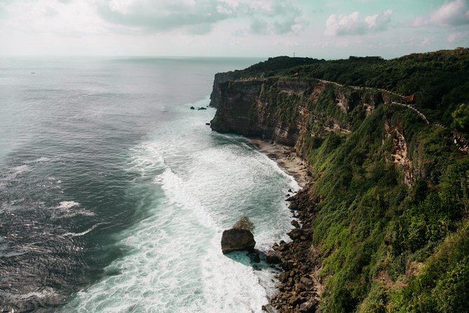 Half-Day Tour: Uluwatu Temple and Kecak Fire Dance Show - Cancellation and booking details to keep in mind