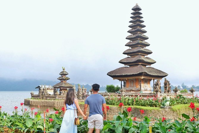 Instagram Tour in Bali: The Most Beautiful Spots - Ulun Danu Beratan: the calmest and most meaningful stop