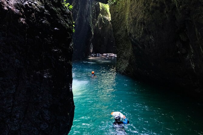 Intermediate canyoning trip in Bali "Aling Canyon" - Reaching Wanagiri and starting the day