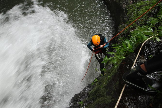 Intermediate canyoning trip in Bali " Samba canyon " - Breakfast, equipment, and the first safety lesson