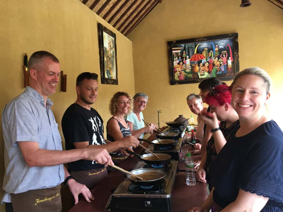 Jambangan bali cooking class with morning market tour - Booking details that matter