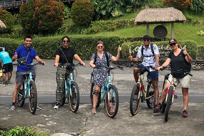 Jatiluwih E-bikes Tour Cycling Group - The first two hours in Jatiluwih Green Land
