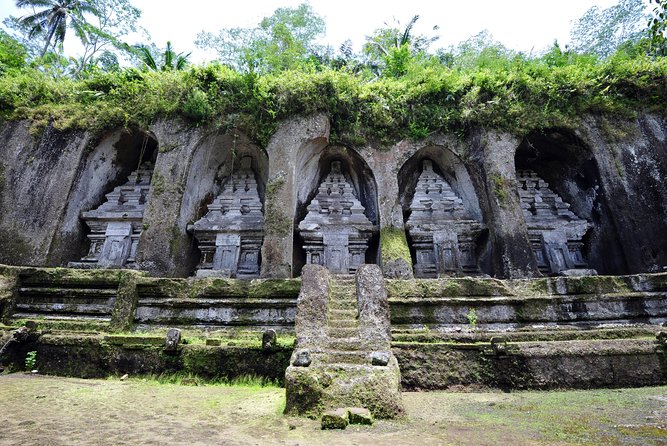 Kintamani Vulcano Tour - Tirta Empul and the meaning of the sacred spring