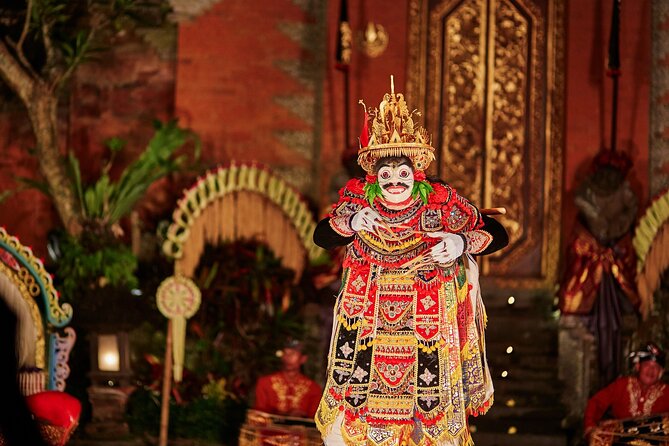 Legong Dance Show at Ubud Palace Bali - Entering Ubud Palace at 7:30 pm