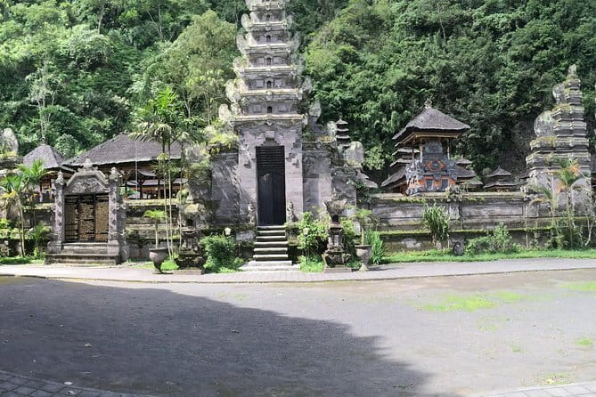 Lempuyang Gate of Heaven and Tukad Cepung Waterfall - Tukad Cepung Waterfall: a walk before the reward