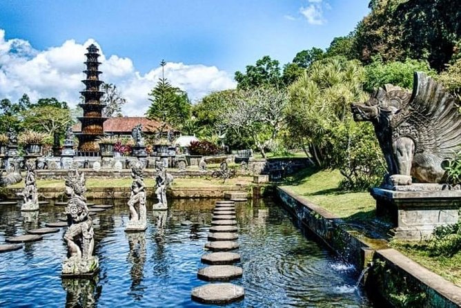 Lempuyang Temple Tour With Lunch and Pick Up - The long road from Ubud