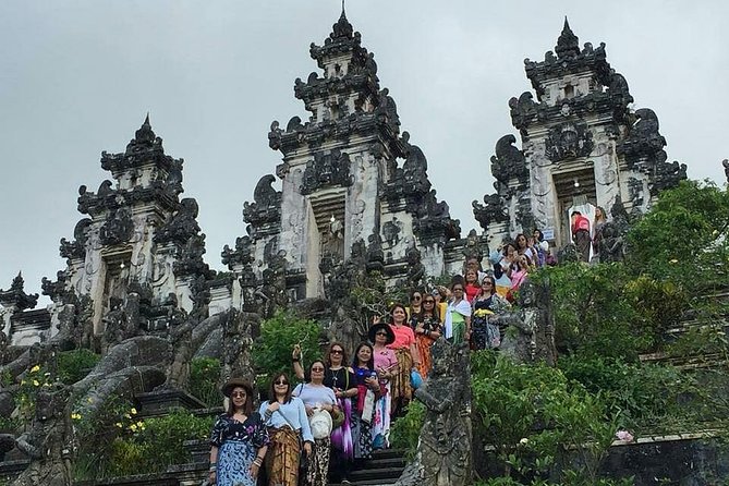Lempuyang Tour : Heaven gate, Tirta Gangga, Goa Raja waterfall - Abang rice terraces and the views between stops