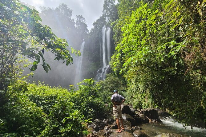 Lemukih Hidden Trekking Waterslide Sekumpul and Fiji Waterfall - Starting in Lemukih Village