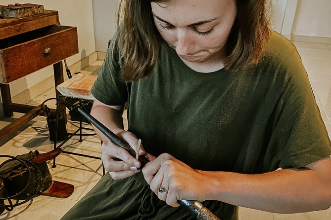 Make Your Own Bali Silver Jewelry Class with Balinese Family - Why the family-business connection matters