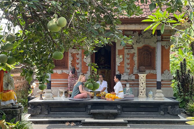 Meditate with a Shaman - Entering Mengening Temple for melukat
