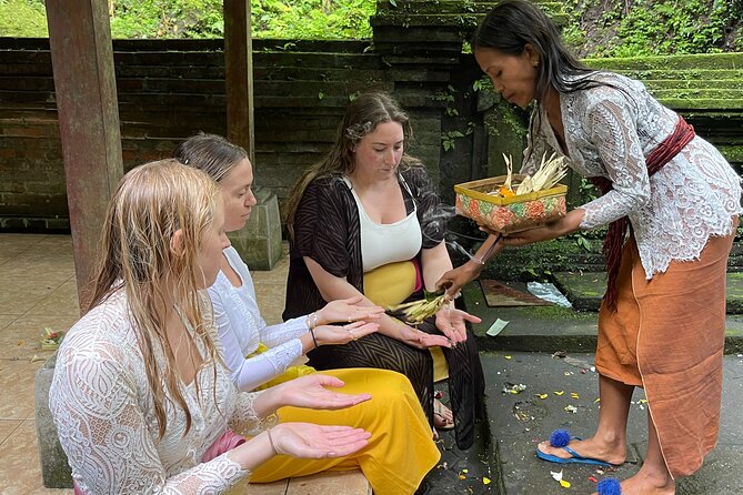 Meditate with a Shaman - Meeting the traditional healer around 11am
