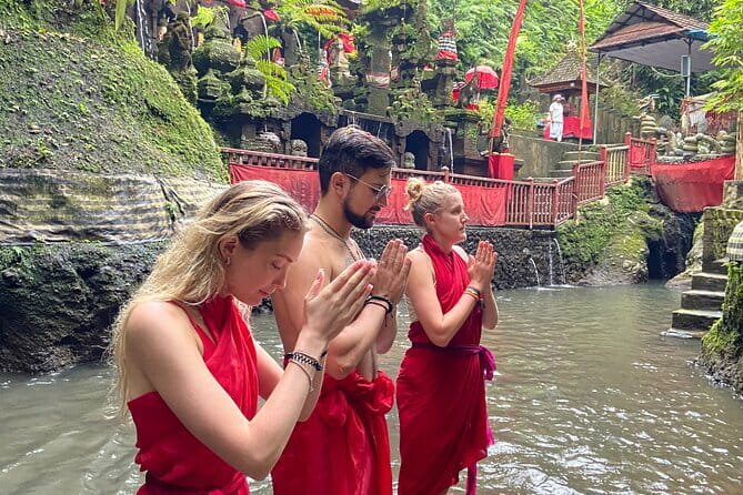 Melukat Purification Ceremony at Taman Pecampuhan Sala Temple - Why the water ceremony matters