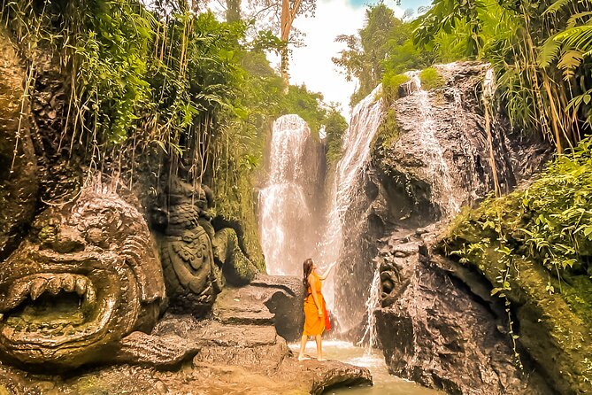 Melukat - The Purification Ceremony at Tirta Empul Temple - What the private vehicle changes