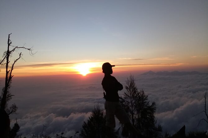 Mount Agung Sunrise Trekking Private Tours - Fire, breakfast, and a cold wait before sunrise
