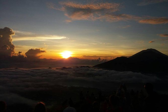 Mount Batur Camping Tour with Sunset and Sunrise Experience - Descending, with an optional crater exploration