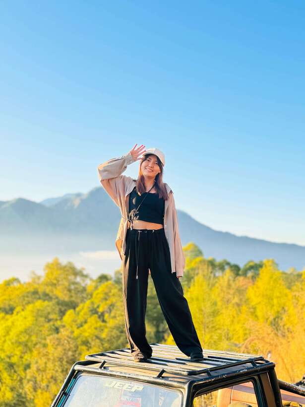 Mount batur jeep sunrise / sunset and hot spring - Sunrise, breakfast, and views over Lake Batur