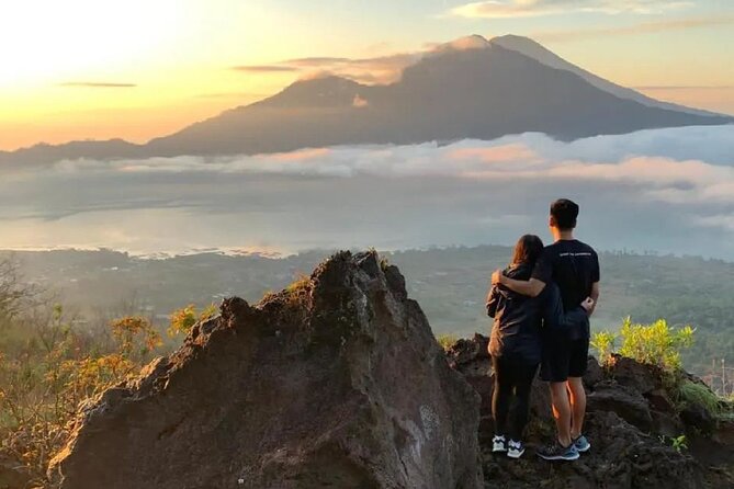 Mount Batur Sunrise Trekking & Natural Hot Spring - All Inclusive - Breakfast at the summit from 6:00 to 6:20 a.m.