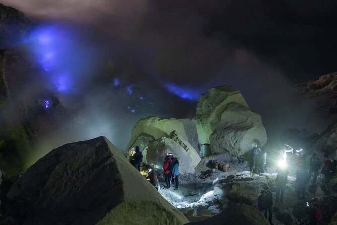 Mount Ijen Volcanic Crater Overnight Trip from Bali - Wanagiri and the twin lakes