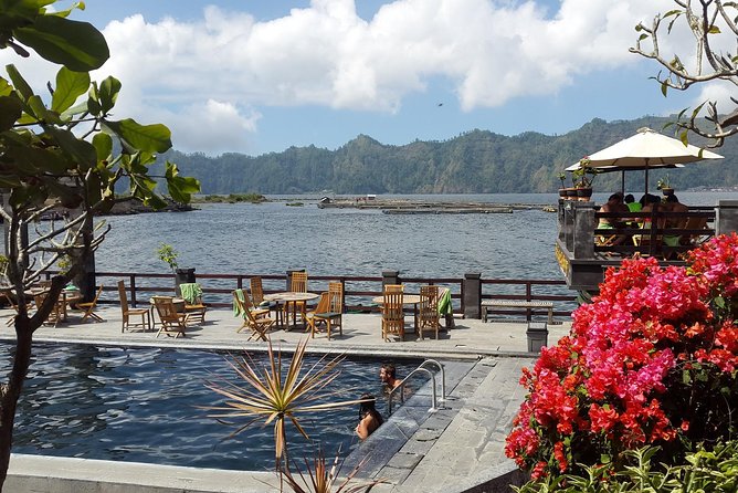 Mt Batur Sunrise, Breakfast & Natural Hot Springs - The pre-dawn pickup from Ubud