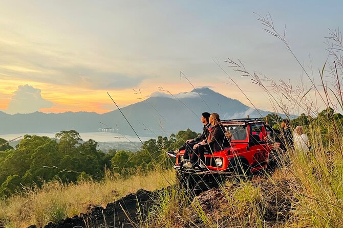 Mt Batur Sunrise Jeep With Breakfast - All Inclusive - Walking the crater rim and heading toward Toya Bungkah