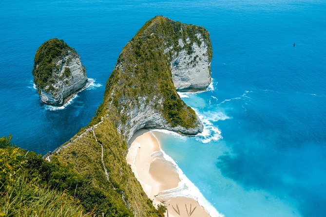 Nusa Penida Highlights Day tour - Pickup from Bali and the long road to the coast