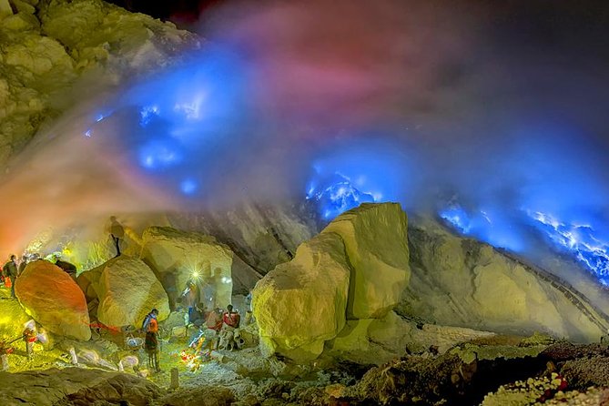 Overnight Mount Ijen Blue Fire Trek Tour From Bali (Private-All Inclusive) - Day 1 begins with Bali’s temple above Lake Beratan
