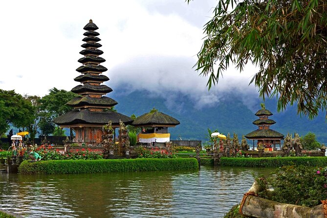 Private Full-Day Handara, Ulun Danu, Jatiluwih and Tanah Lot Tour - Handara Gate: a quick start for photographs