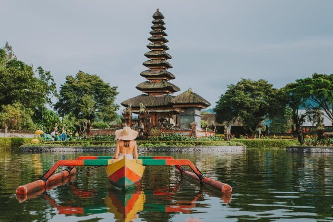 Private Guided Bali Car Charter - Tirta Empul and the waterfall choices