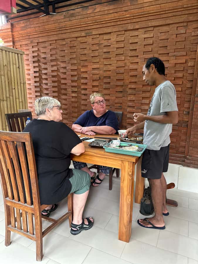Private Silver jewelry Making Class With Master - Choosing between earrings, a ring, and a pendant