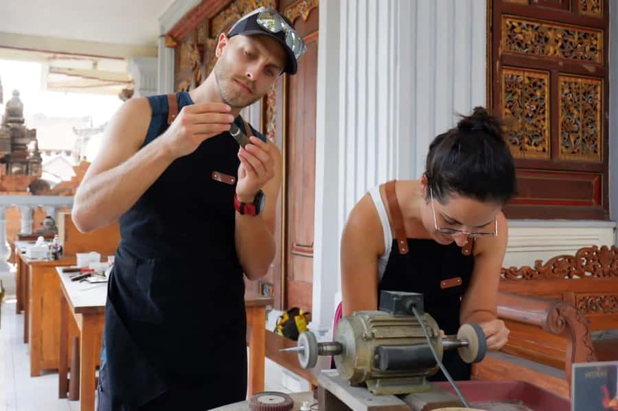 Private Silver jewelry Making Class With Master - Arriving in Hana’s home village