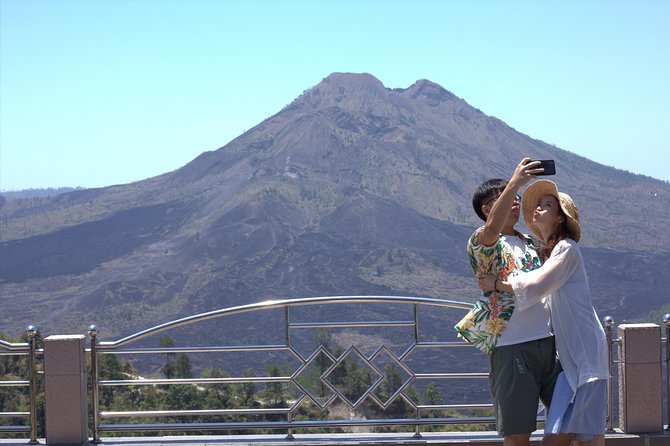 Private Tour: Bali Volcano with Jungle Swing Experience - Buffet lunch with Mount Batur in view