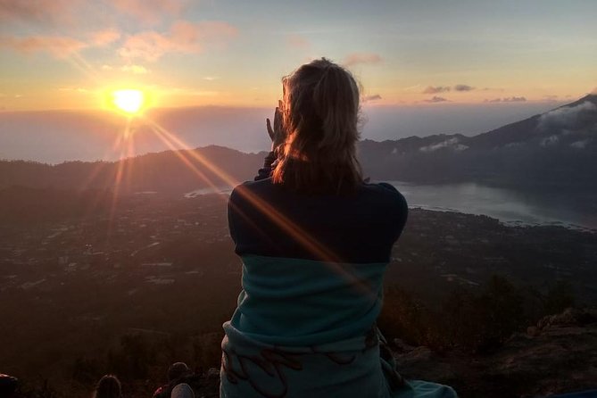 Private Tour : Mount Batur Sunrise Trekking With Private Guide - Reaching the crater rim before sunrise
