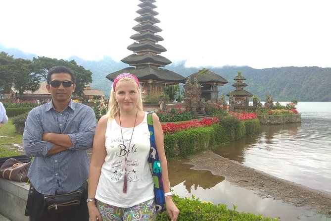 Private Tour Sekumpul Waterfall Combination Beratan Temple & Twin Lakes - Ulun Danu Beratan and the temple on the lake