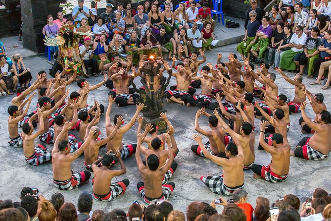 Private Tour: Uluwatu Temple & Southern Bali Highlights - What the private guide adds