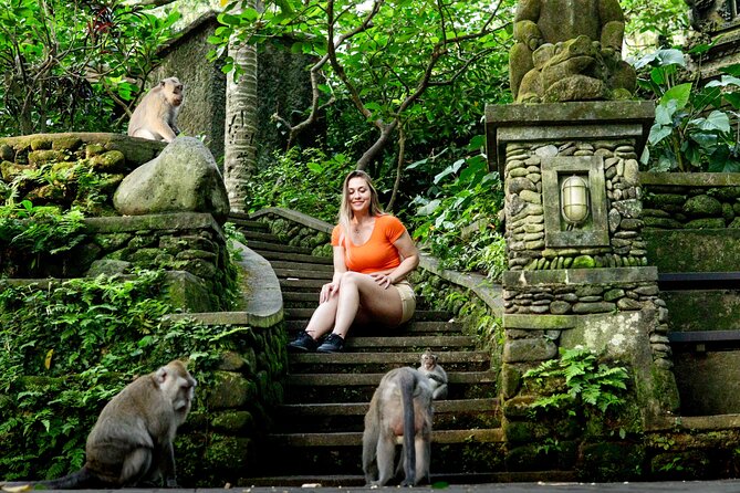 Private Ubud Tour: Waterfall, Rice Terrace & Monkey Forest - 7:30 am to Tegenungan Waterfall