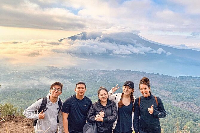 Sharing Batur Volcano Sunrise Trekking and Breakfast - Breakfast above the island