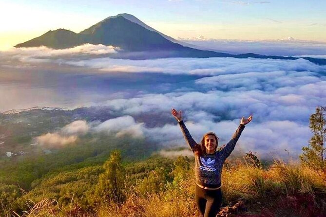 Sharing Batur Volcano Sunrise Trekking and Breakfast - The descent and the natural hot springs