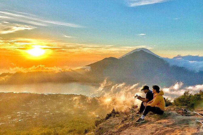 Sharing Mount Batur Sunrise Trekking Guide Pick Up and Drop Off - Toya Bungkah and the safety briefing