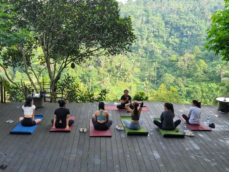 Sunrise Café and Morning Yoga Class - A calm yoga class in the Ubud jungle