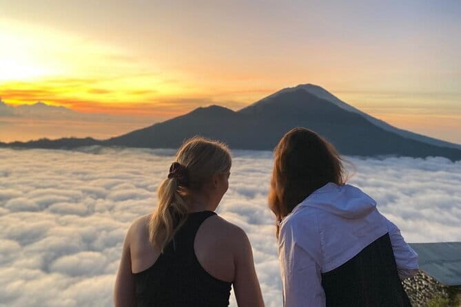 Sunrise Hike + Breakfast with Local Guide & Hotel Pickup - Key points at a glance