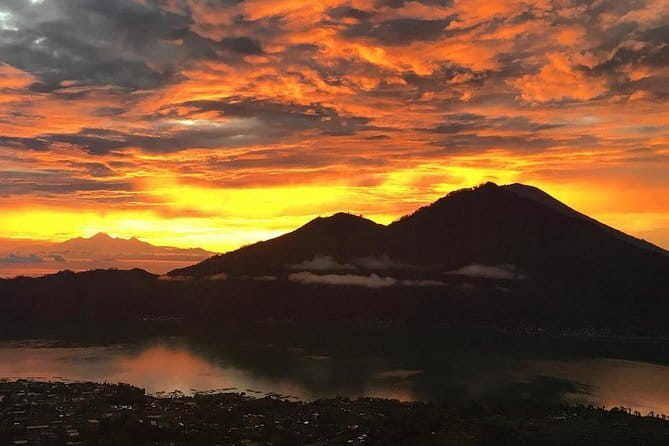 Sunrise Hike + Breakfast with Local Guide & Hotel Pickup - What the $27.38 price really buys
