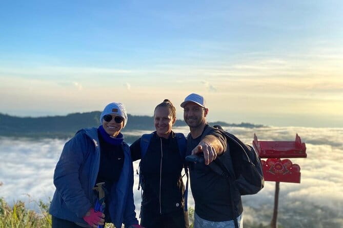 Sunrise Hike + Breakfast with Local Guide & Hotel Pickup - The pre-dawn pickup from Ubud