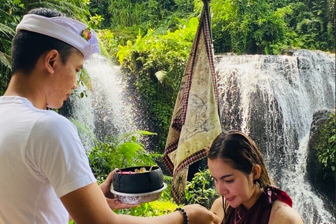 Taman Beji Griya Waterfall Tranquil Purification Ceremony - Private transport and the two-hour format